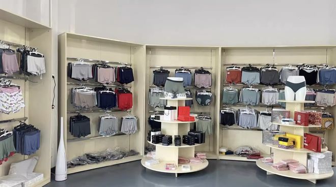 中國代工廠現(xiàn)狀:零售100的內(nèi)褲,工廠只賺幾塊錢