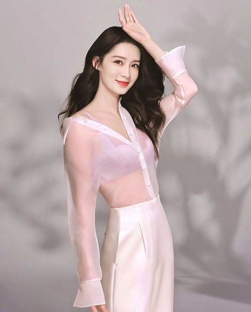 李沁的春日穿搭實在是太美了 每一套都很高級